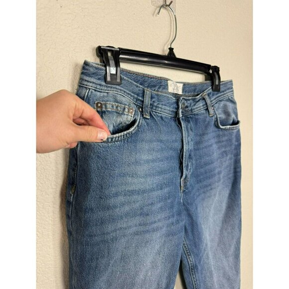 We The Free Jeans Women's The Maggie Size 28 Raw Hem Button Fly Crop Blue Denim - Picture 4 of 9